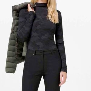 New Lululemon Size 6 All Aligned Mock Neck LS Black Camo